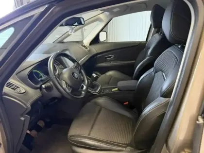 Photo 9 Renault Scenic  TCe 140 FAP