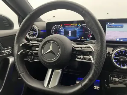 Photo 24 Mercedes Classe A  250 e 8G-DCT