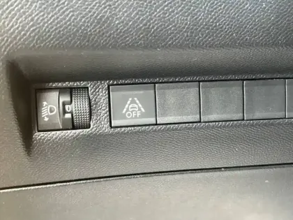 Photo 16 Peugeot 208  PureTech 100 S&S BVM6