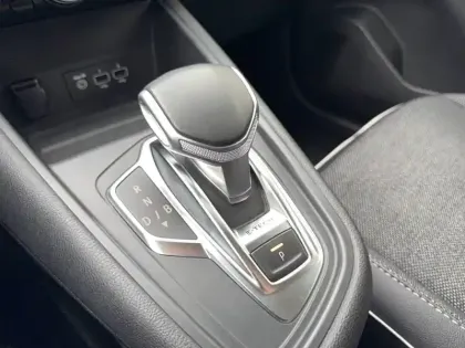 Photo 28 Renault Captur  E-Tech 145 - 21