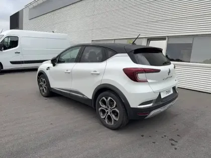 Photo 9 Renault Captur  E-Tech 145 - 21