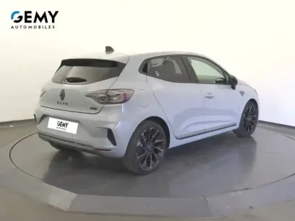 Photo 17 Renault Clio  E-Tech full hybrid 145 ch GSR2