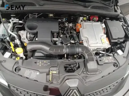 Photo 11 Renault Clio  E-Tech full hybrid 145 ch GSR2