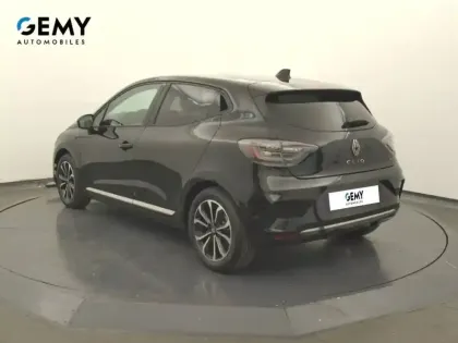 Photo 6 Renault Clio  E-Tech full hybrid 145 ch GSR2