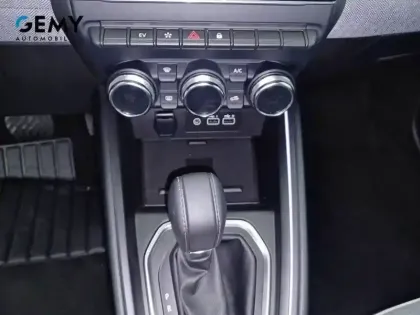 Photo 13 Renault Clio  E-Tech full hybrid 145 ch GSR2