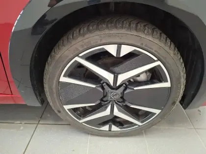 Photo 5 Peugeot 208  Hybrid 100 e-DCS6