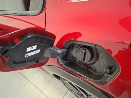 Photo 8 Peugeot 208  Hybrid 100 e-DCS6