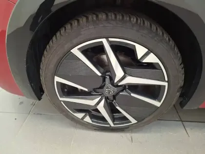 Photo 6 Peugeot 208  Hybrid 100 e-DCS6