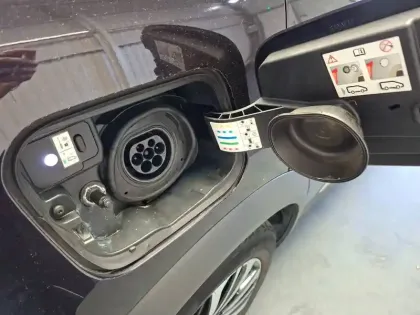 Photo 19 Renault Captur  E-Tech Plug-in 160