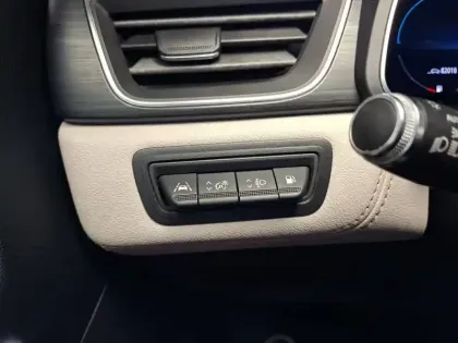 Photo 26 Renault Captur  E-Tech Plug-in 160