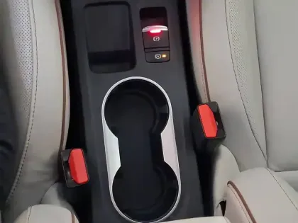 Photo 39 Renault Captur  E-Tech Plug-in 160