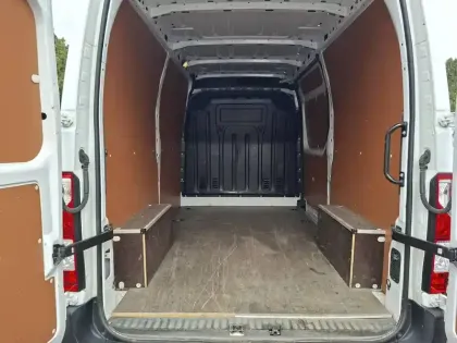 Photo 31 Renault Master  FGN TRAC F3300 L2H2 DCI 135
