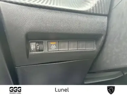 Photo 23 Peugeot 208  PureTech 75 S&S BVM5