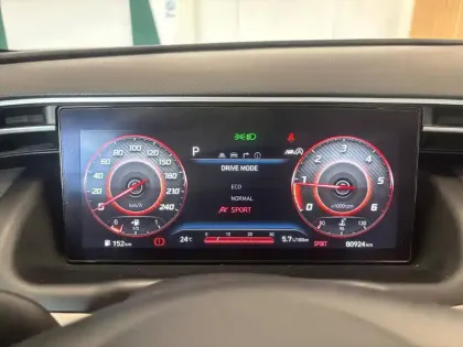 Photo 90 Hyundai Tucson  1.6 CRDi 136 Hybrid 48V DCT-7