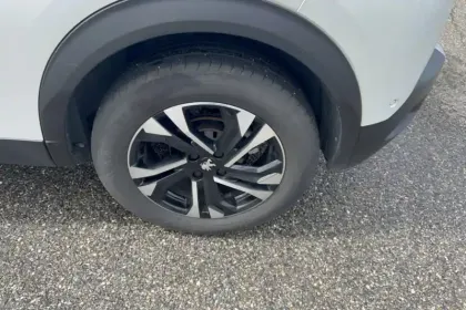 Photo 11 Peugeot 2008  PureTech 130 S&S EAT8