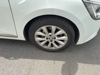 Photo 10 Renault Clio  Blue dCi 100