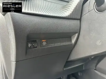 Photo 17 Peugeot 208  Hybrid 100 e-DCS6
