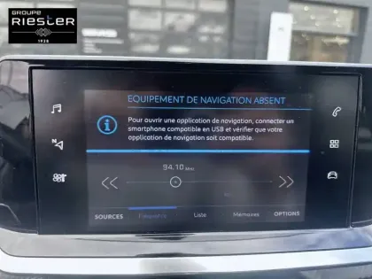 Photo 23 Peugeot 208  Hybrid 100 e-DCS6
