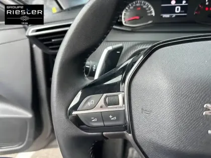Photo 19 Peugeot 208  Hybrid 100 e-DCS6
