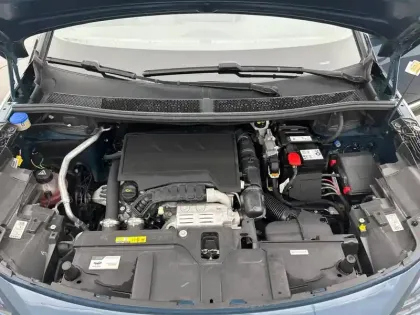 Photo 28 Peugeot 5008  PureTech 130ch S&S EAT8
