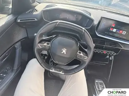 Photo 16 Peugeot 2008  Electrique 136 ch