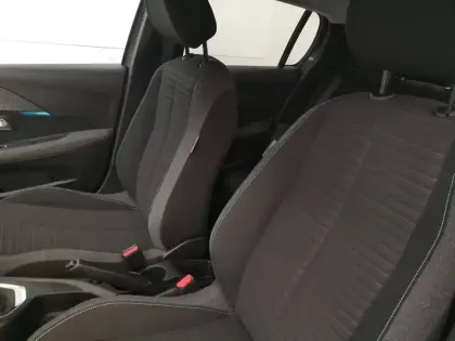 Photo 23 Peugeot 208  PureTech 100 S&S BVM6