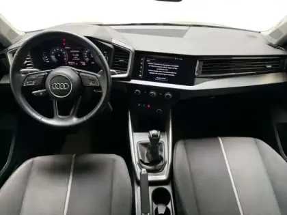 Photo 7 Audi A1 30 TFSI 116 ch BVM6 Design