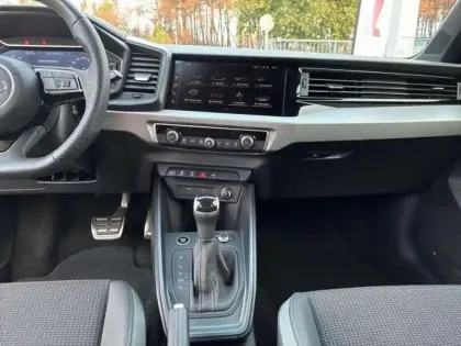 Photo 9 Audi A1 30 TFSI 116 ch S tronic 7 S line Plus