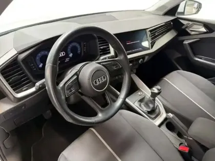 Photo 8 Audi A1 25 TFSI 95 ch BVM5 Design