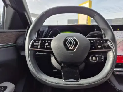 Photo 11 Renault Megane  E-Tech Electric EV60 220ch Iconic super charge -C