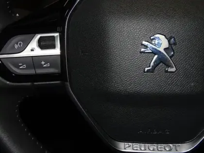 Photo 12 Peugeot 2008  1.2 PureTech 100ch S&S Allure