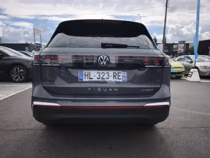 Photo 6 Volkswagen Tiguan  1.5 eHybrid 204ch Elegance DSG6