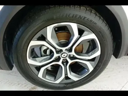 Photo 6 Renault Captur  1.6 E-Tech hybride 145ch Techno Fast Track
