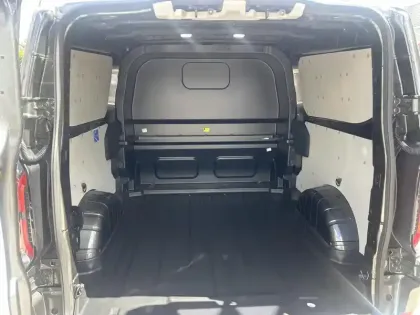 Photo 12 Ford Custom Transit  Fg 320 L2H1 2.5 Duratec 232ch Hybride rechargeable Sport CVT