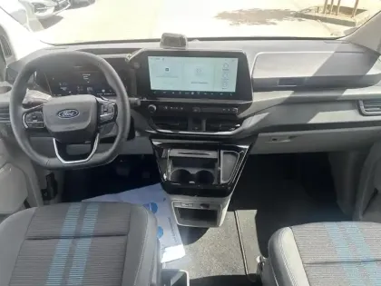 Photo 13 Ford Custom Transit  Fg 320 L2H1 2.5 Duratec 232ch Hybride rechargeable Sport CVT
