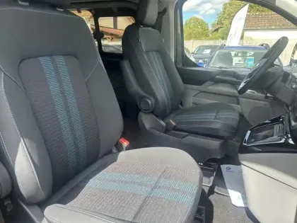 Photo 10 Ford Custom Transit  Fg 320 L2H1 2.5 Duratec 232ch Hybride rechargeable Sport CVT