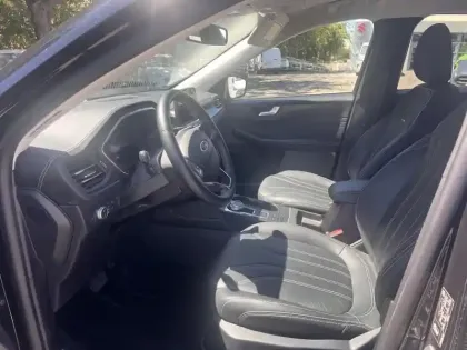 Photo 13 Ford Kuga  2.5 Duratec 190ch FHEV E85 Vignale BVA