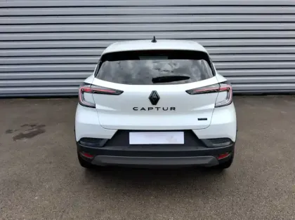 Photo 5 Renault Captur Nouveau E-Tech full hybrid 160 ch esprit Alpine