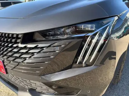 Photo 10 Peugeot 508  SW Hybrid 225 e-EAT8