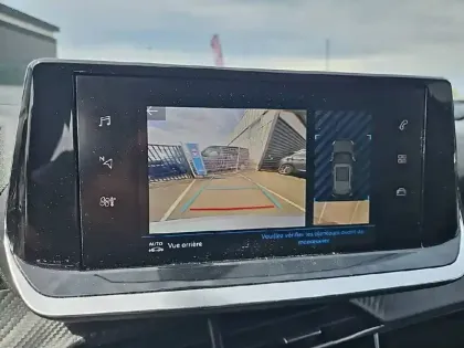 Photo 18 Peugeot 2008  PureTech 130 S&S BVM6
