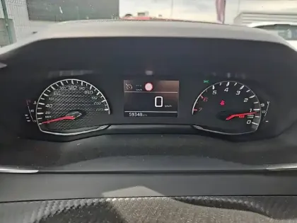 Photo 9 Peugeot 2008  PureTech 130 S&S BVM6