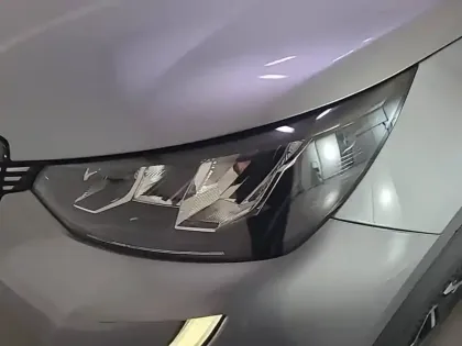 Photo 36 Peugeot 2008  PureTech 130 S&S BVM6