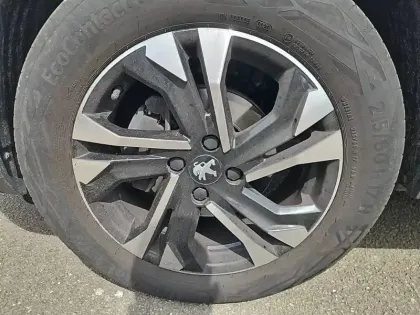 Photo 12 Peugeot 2008  PureTech 130 S&S BVM6