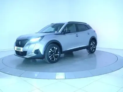 Photo 21 Peugeot 2008  PureTech 130 S&S BVM6