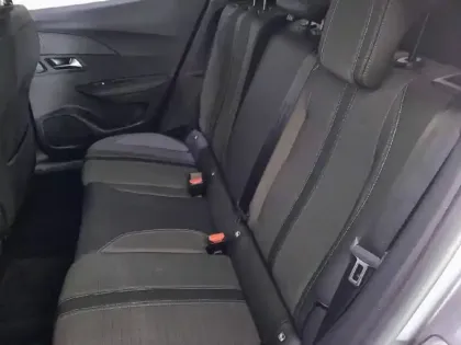 Photo 32 Peugeot 2008  PureTech 130 S&S BVM6