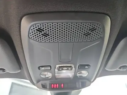 Photo 19 Peugeot 2008  PureTech 130 S&S BVM6