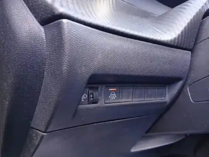 Photo 18 Peugeot 2008  Electrique 136 ch