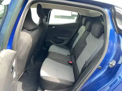 Photo 12 Renault Clio  E-Tech full hybrid 145