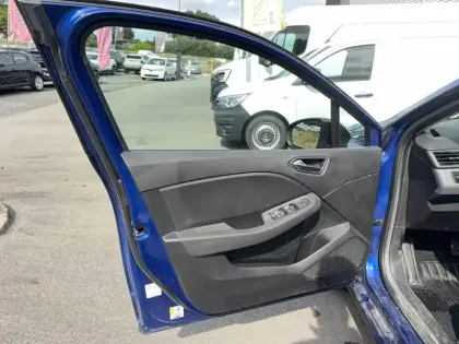 Photo 6 Renault Clio  E-Tech full hybrid 145