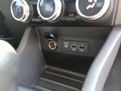 Photo 5 Renault Clio  1.6 E-Tech 145ch full hybrid Evolution